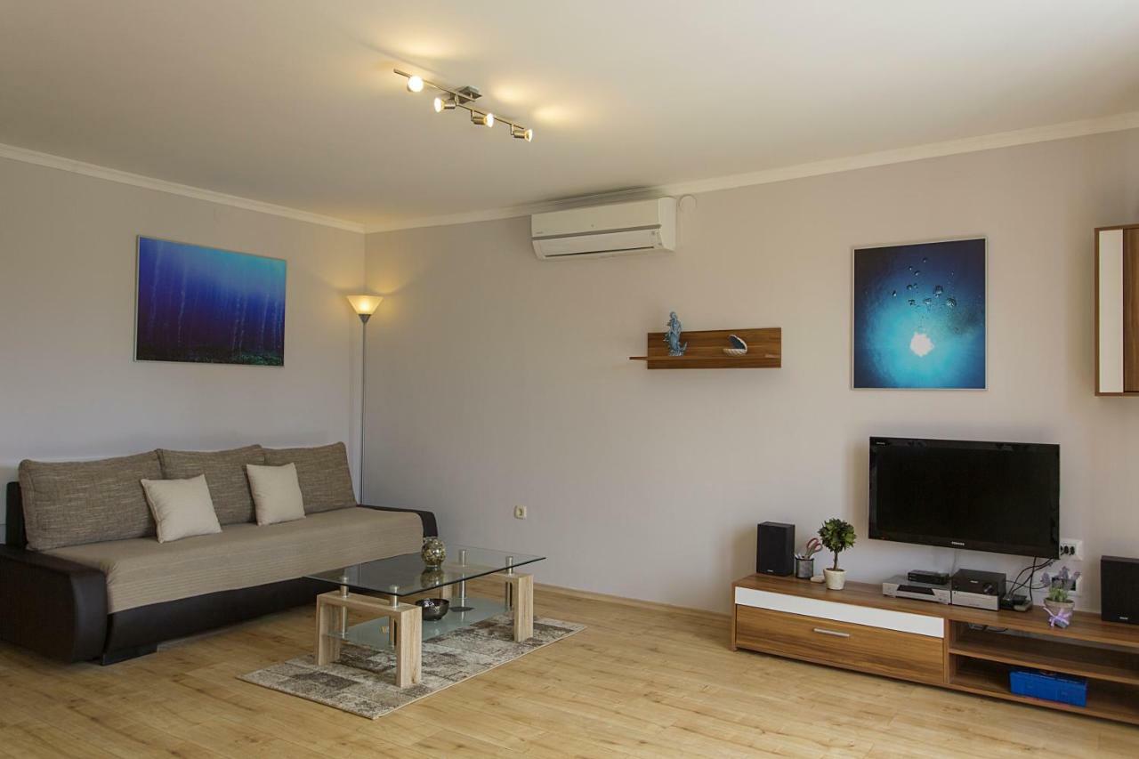 Apartments Tasha Mali Lošinj Eksteriør billede