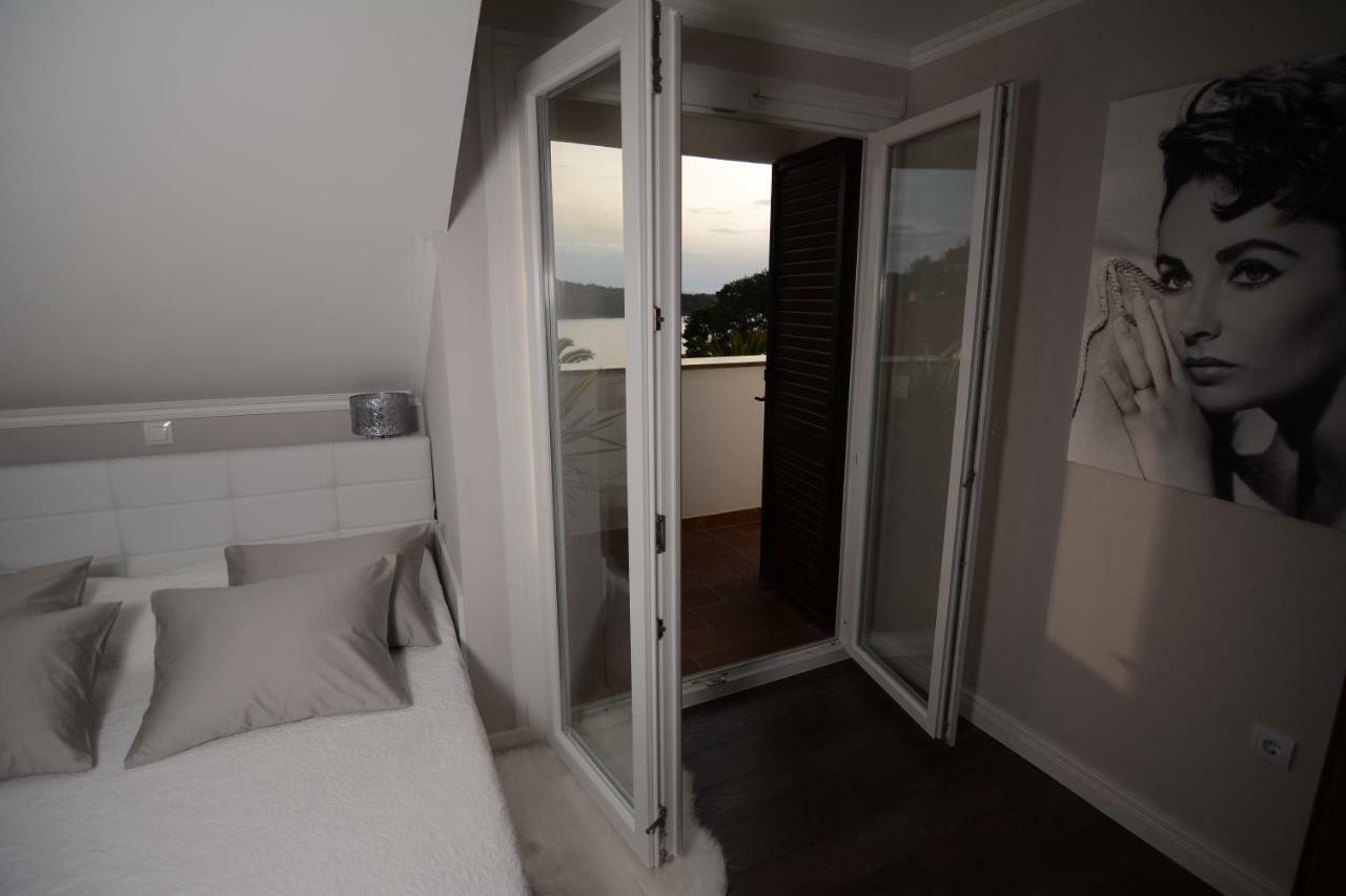 Apartments Tasha Mali Lošinj Eksteriør billede